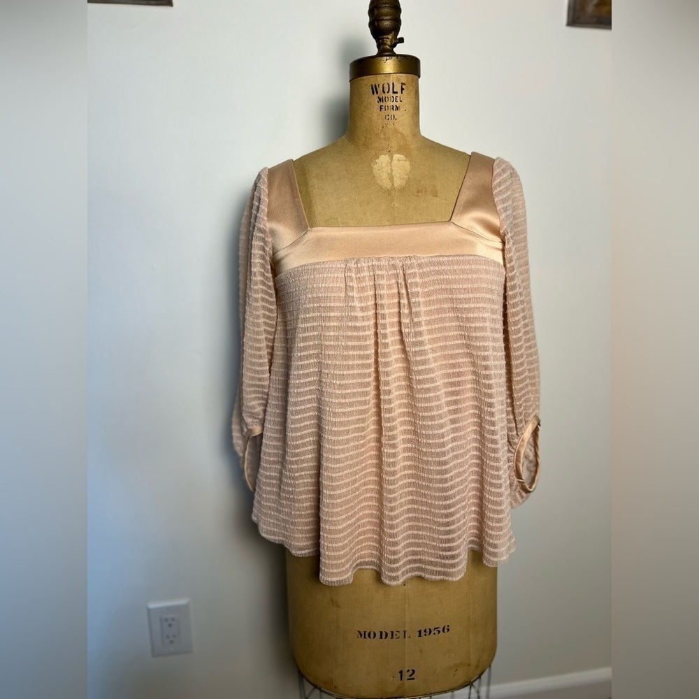 Anthropologie Meadow Rue sheer 3/4 sleeve top xxs with satin like trim